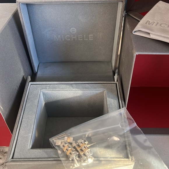 Michele Gracile Watch - Picture 4 of 7